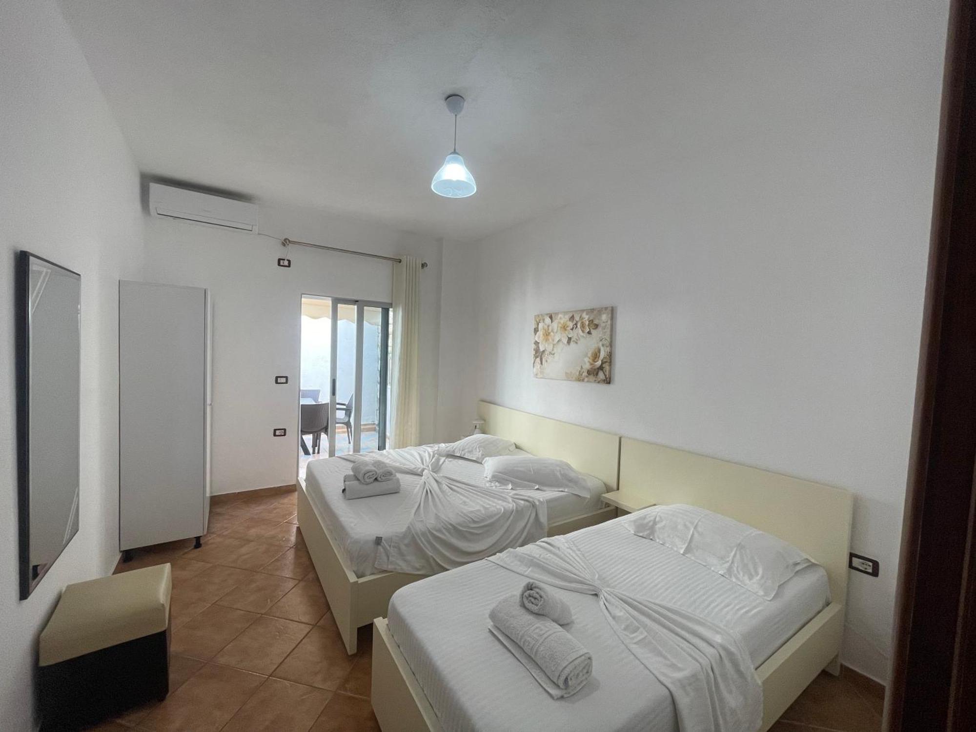 Villa Rrodhaj Sarandë Exterior foto